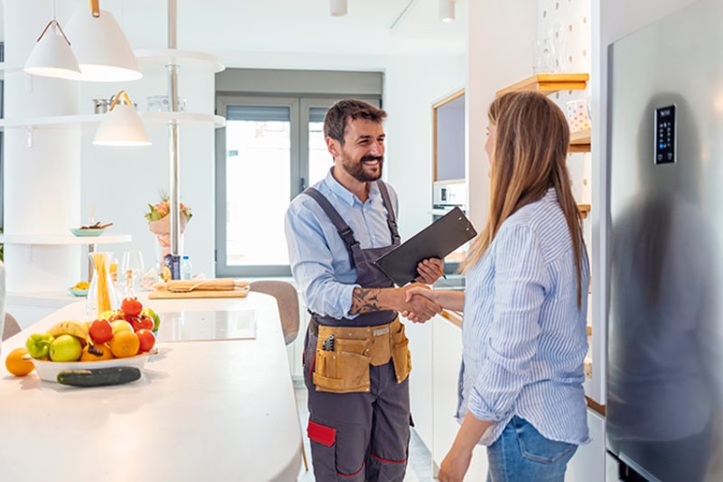 Summer Cooling Tips for Your Willowbrook Home. Tech with women.